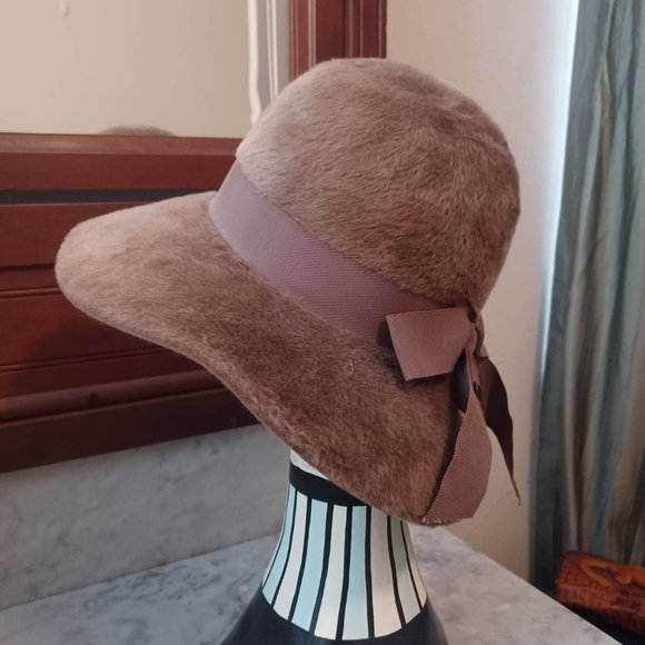 Chic Vintage "Duchess" for Marshall Field & Co. Faux Fur Hat Made in Italy - Picture 4 of 10